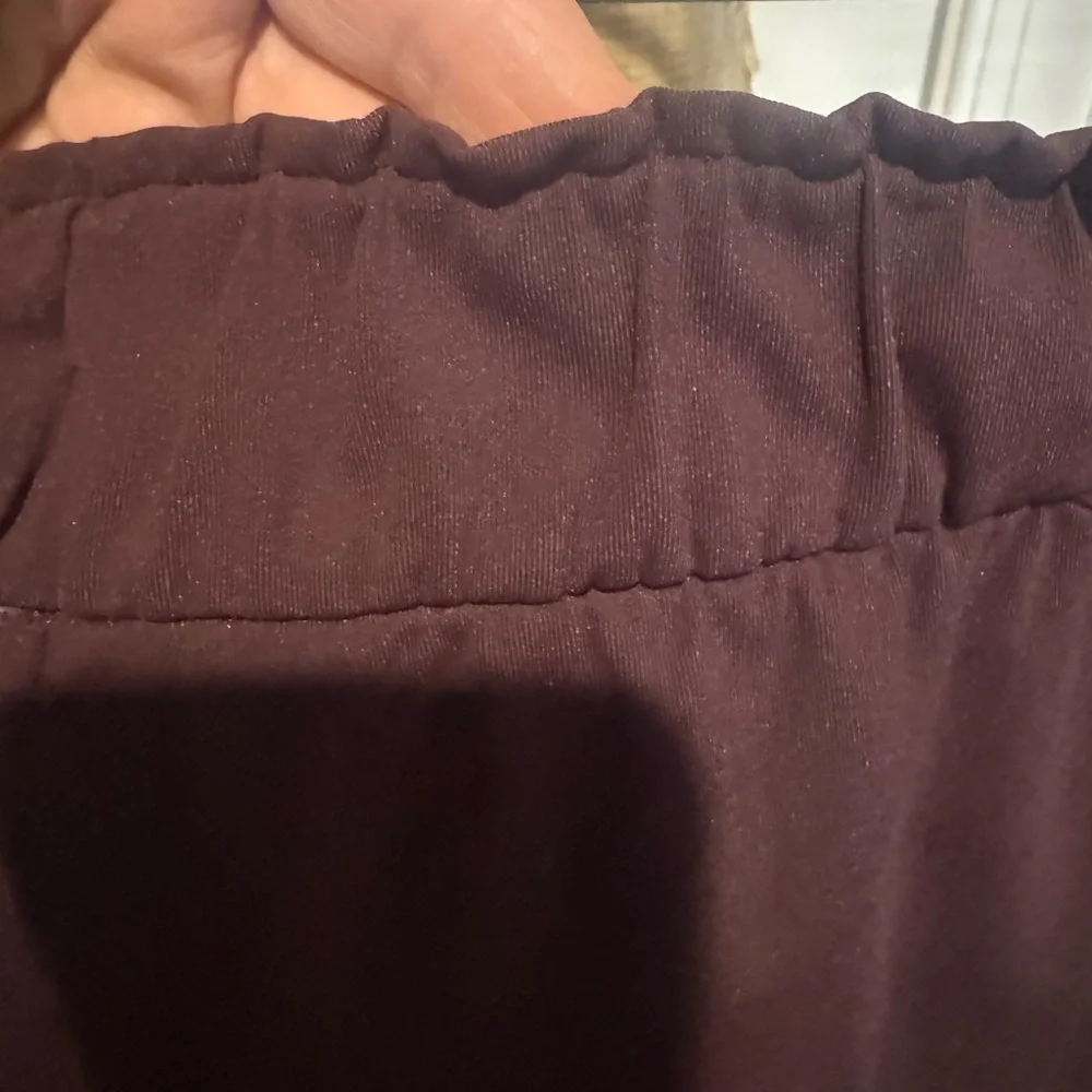 Women's Burgundy‎ Pants